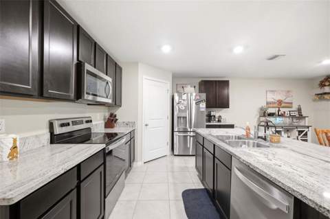 5015 Cadiz Court, Brooksville FL - photo 17 of 49