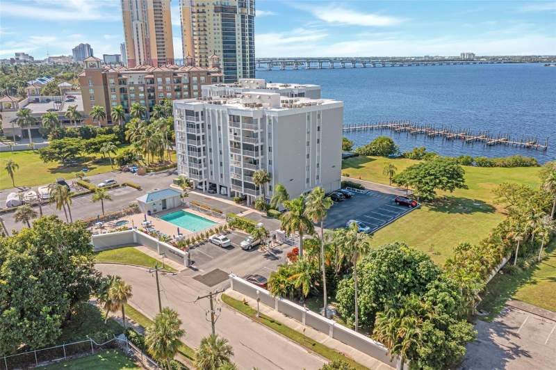 2 bedroom Condominium at 2875 Palm Beach Boulevard #205, Palm Beach Landings Condo, Fort Myers — photo 3