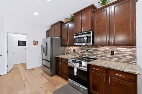 13436 Canopy Creek Drive, Tampa FL - photo 10 of 33