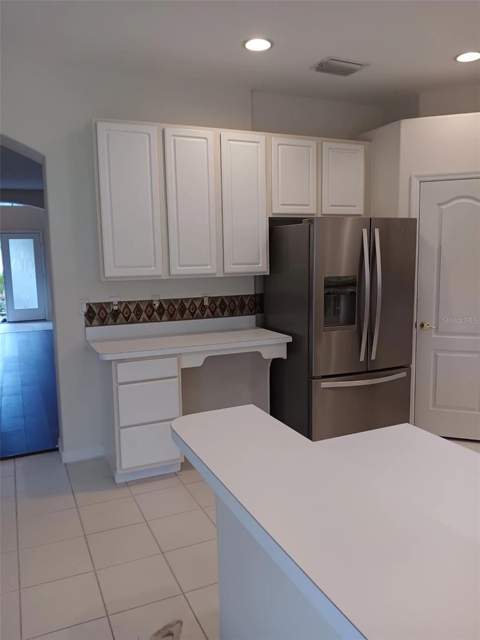 10415 Lucaya Drive, Tampa FL - photo 6 of 47