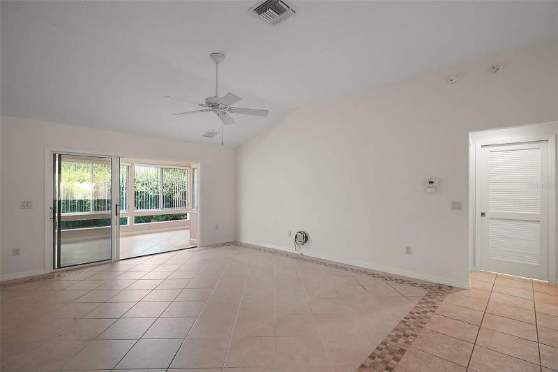 3 bedroom Single Family Residence at 1856 Poppy Circle, The Villages, The Villages — photo 4