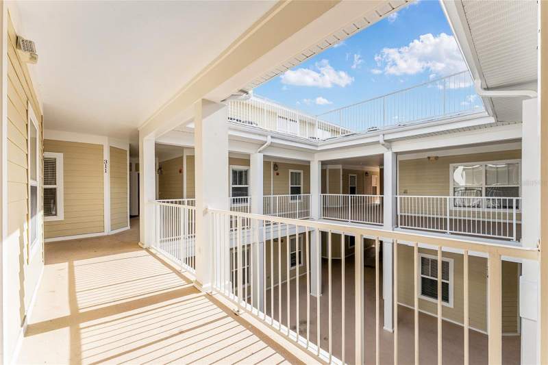 2 bedroom Condominium at 1500 NW 4th Avenue #311, Lionsgate Condo, Gainesville — photo 3
