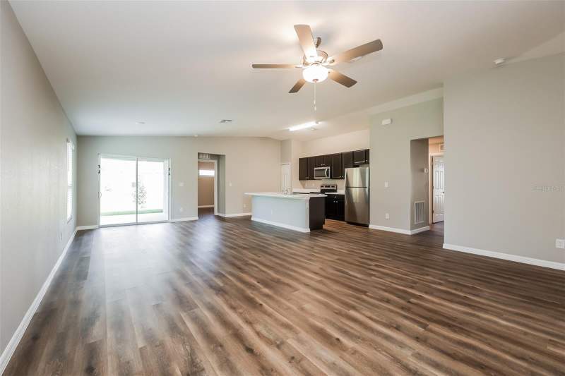 4 bedroom Single Family Residence at 4458 Windsong Avenue, Port Charlotte Sub 01, North Port — photo 3