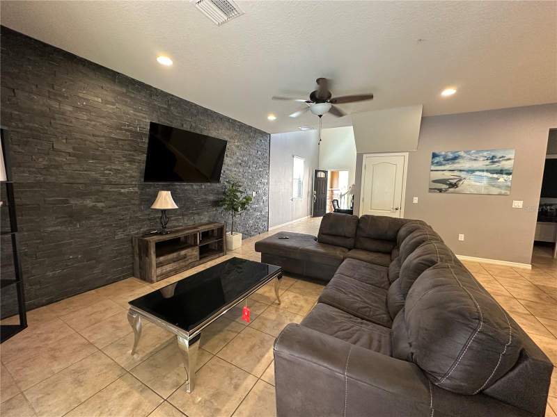 5 bedroom Single Family Residence at 1869 Nice Court, Windsor At Westside Ph 2A, Kissimmee — photo 4
