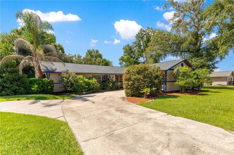 3 bedroom Single Family Residence at 2130 NE 10th Street, Heritage Hills Rep, Ocala — photo 1