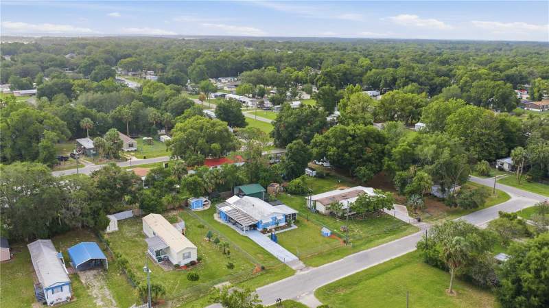 2 bedroom Manufactured Home at 14121 SE 91st Court, Little Lake Weir, Summerfield — photo 4