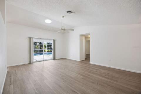 26233 Newcombe Circle, Leesburg FL - photo 11 of 80