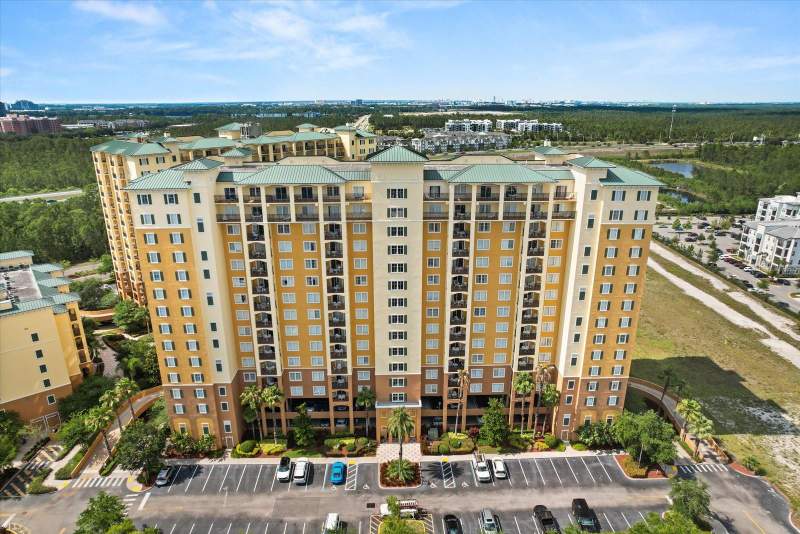 4 bedroom Condo - Hotel at 8101 Resort Village Drive #31503, Lake Buena Vista Resort Vlg 2 Condo, Orlando — photo 2