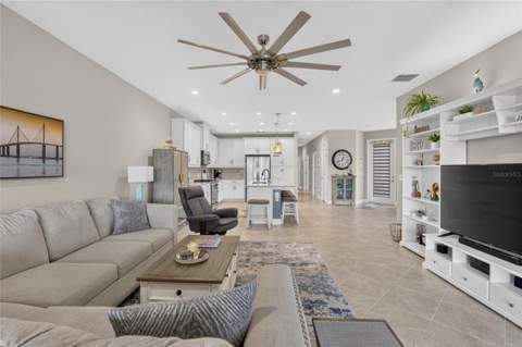 4740 Avila Lakes Drive, Wimauma FL - photo 14 of 72