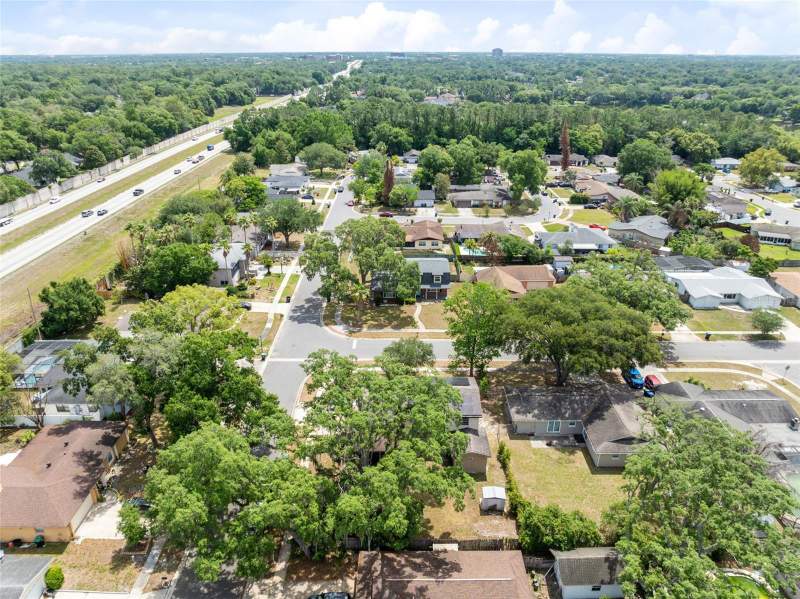 4 bedroom Single Family Residence at 8698 HILLSIDE DRIVE, TEALWOOD COVE FIRST ADD, ORLANDO — photo 3