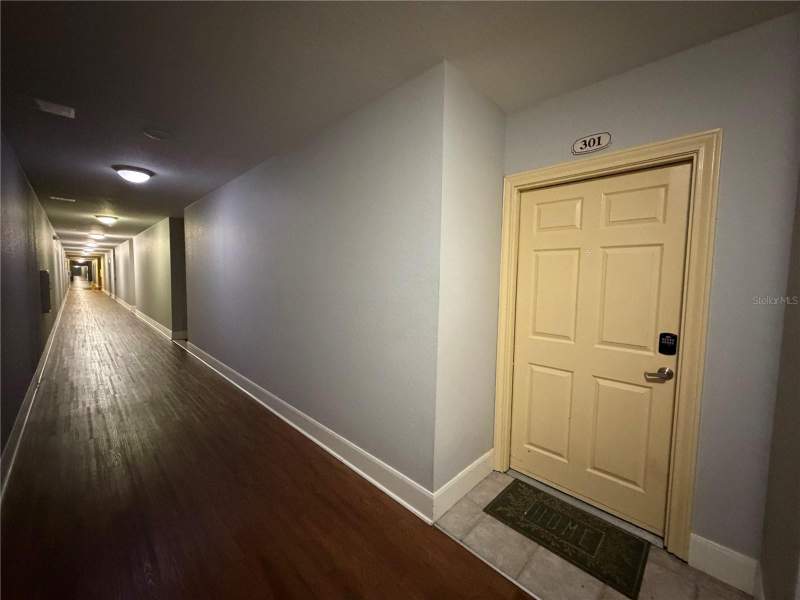 1 bedroom Condominium at 860 N Orange Avenue #301, Park North/Cheney Place, Orlando — photo 4