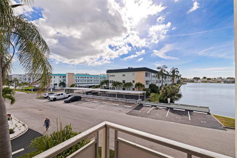 2 bedroom Condominium at 2960 59th Street #215, Jamison House, Gulfport — photo 4