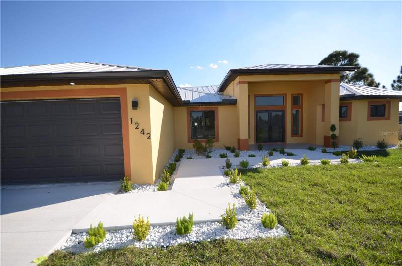 3 bedroom Single Family Residence at 1242 Hathor Street, Lee County, Lehigh Acres — photo 2