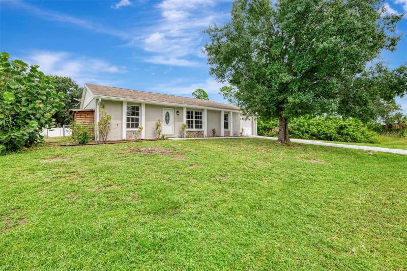 3 bedroom Single Family Residence at 11036 Jacqueline Avenue, Port Charlotte Sec 001, Englewood — photo 3