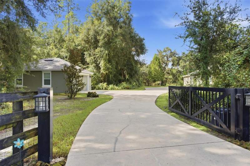 4 bedroom Single Family Residence at 10594 NE 104th Circle, Sumter Xing, Oxford — photo 4