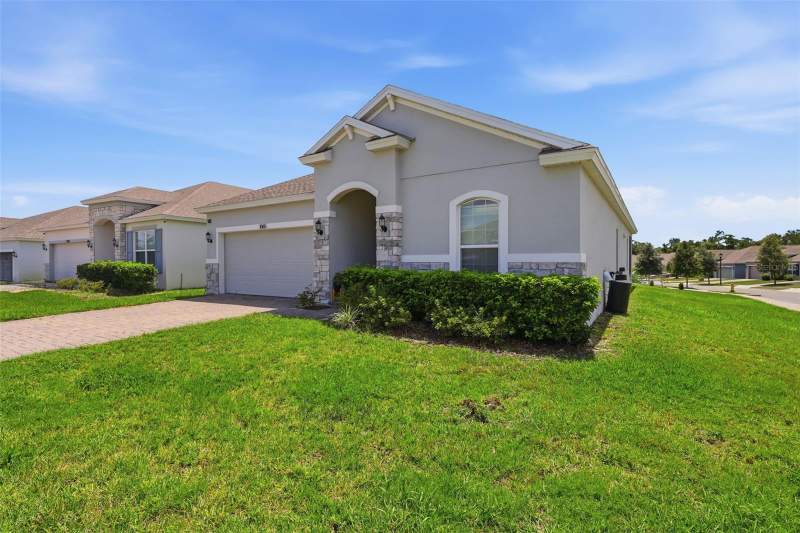 4 bedroom Single Family Residence at 1065 Chelan Falls Drive, Lakewood Park Ph 1, Deland — photo 3