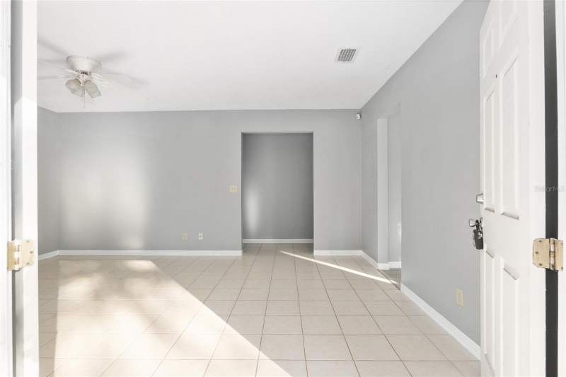 3 bedroom Single Family Residence at 2821 NE 17th Ter, Carol Estates North, Gainesville — photo 4