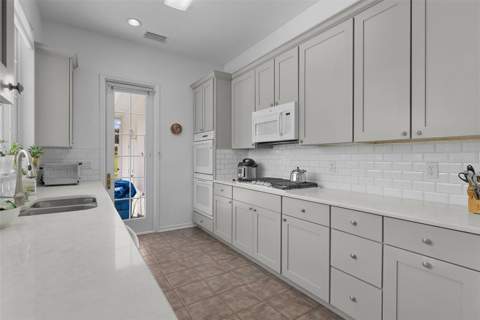 39407 Treeline Drive, Lady Lake FL - photo 17 of 84