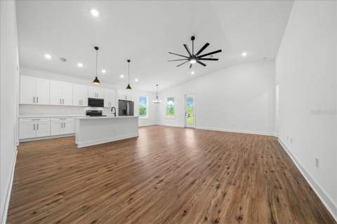 16213 Penn State Road, Weeki Wachee FL - photo 12 of 63