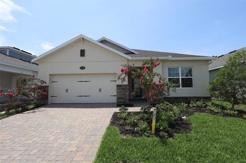 4 bedroom Single Family Residence at 1302 Hyde Street, Center Lake On The Park, St Cloud — photo 2
