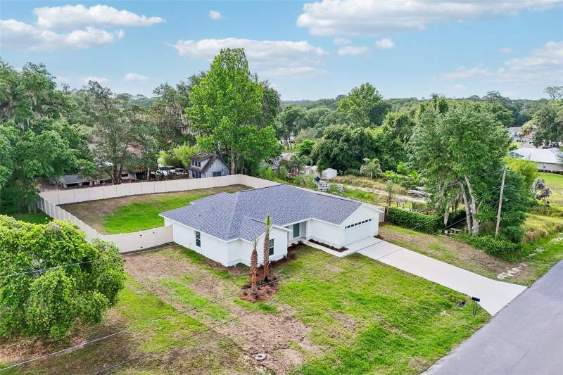 4 bedroom Single Family Residence at 11591 Mockingbird Drive, Blue Cove Un 02, Dunnellon — photo 3