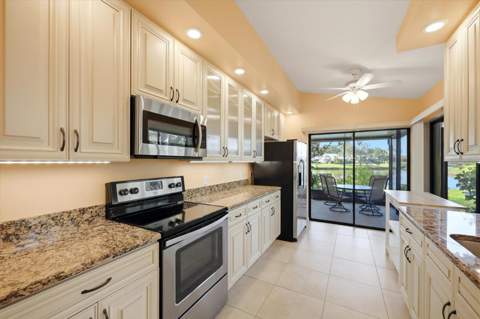 214 Southampton Drive #327, Venice FL - photo 11 of 42