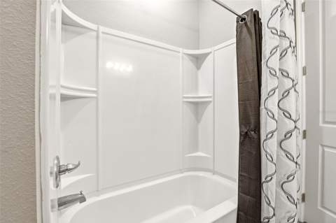 5256 Meadow Song Drive, Okahumpka FL - photo 20 of 32