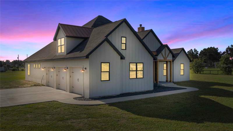 4 bedroom Single Family Residence at 9755 SE 58th Avenue, Baseline Ranchettes, Belleview — photo 2