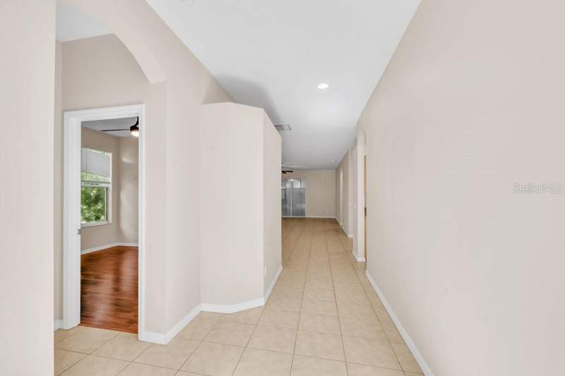 3 bedroom Single Family Residence at 6105 Gannetside Place, Fishhawk Ranch Ph 2 Prcl Unit 1, Lithia — photo 2