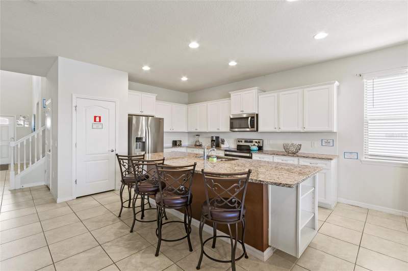 8 bedroom Single Family Residence at 2451 Luxor Drive, Windsor At Westside Phase 3, Kissimmee — photo 5