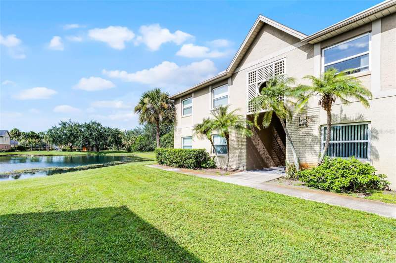 2 bedroom Condominium at 2401 BARLEY CLUB COURT #2, HAWTHORNE VILLAGE, ORLANDO — photo 2