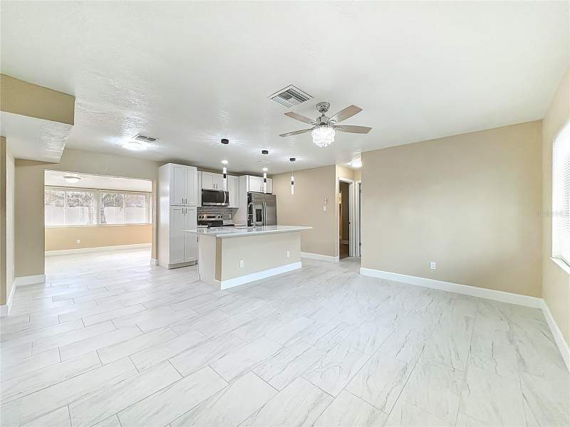 4 bedroom Single Family Residence at 4052 CASTLEGATE DRIVE, IMPERIAL ESTATES, ORLANDO — photo 4