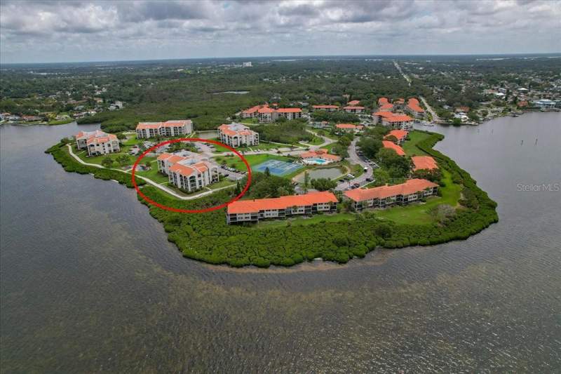 Mariner Village Northwest Condo
