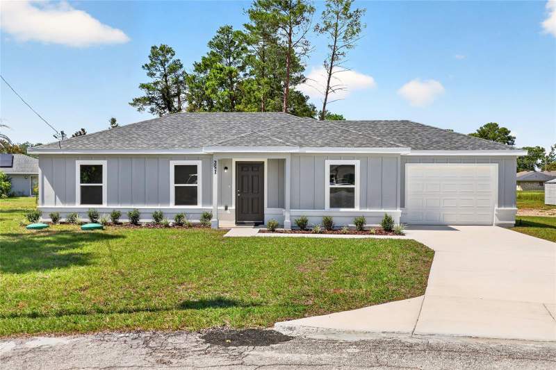 3 bedroom Single Family Residence at 251 Oak Circle, Silver Spgs Shore Un #12, Ocala — photo 2