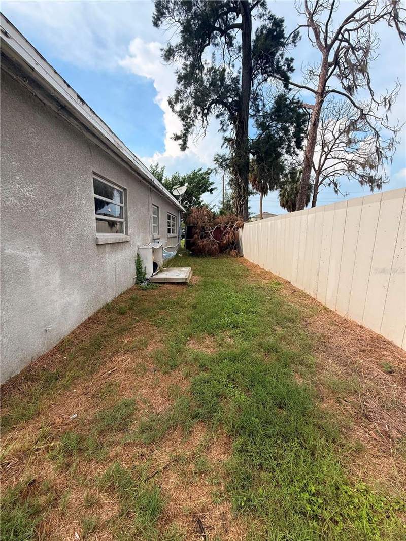 3 bedroom Single Family Residence at 806 W Shell Point Road, Ruskin City Map Of, Ruskin — photo 4