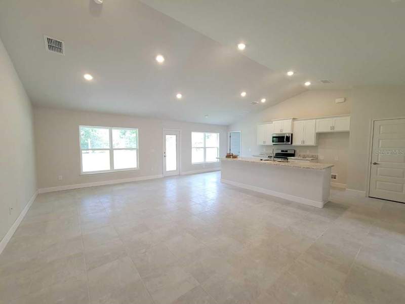4 bedroom Single Family Residence at 13192 SW 65th Circle, Marion Oaks Un Ten, Ocala — photo 5