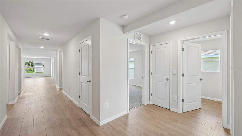 5 bedroom Single Family Residence at 17521 Whiskey Creek Trail, Rye Crossing, Parrish — photo 2