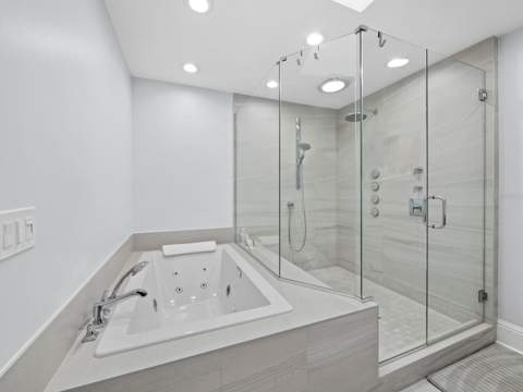 2352 Harbour Oaks Drive, Longboat Key FL - photo 20 of 59
