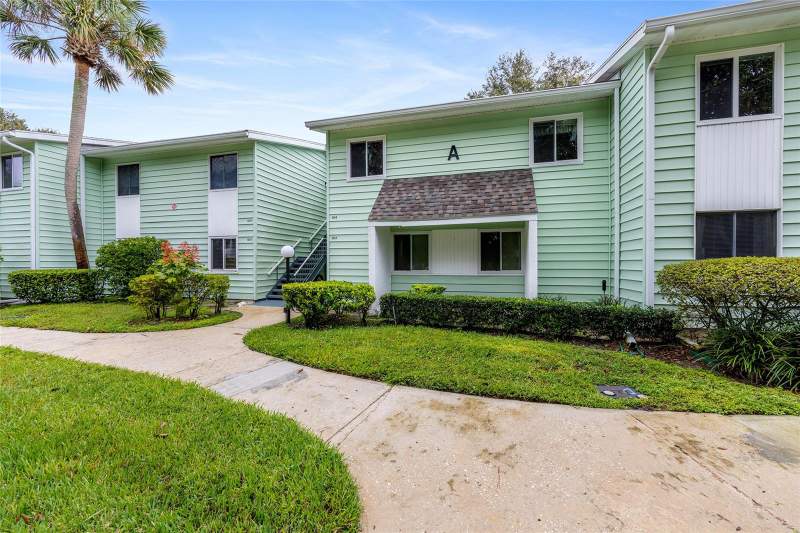 2 bedroom Condominium at 606 Midway Drive #A, Live Oak Village, Ocala — photo 2