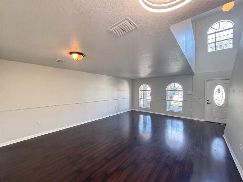 5 bedroom Single Family Residence at 5604 Royal Hills Drive, Royal Hills, Winter Haven — photo 4