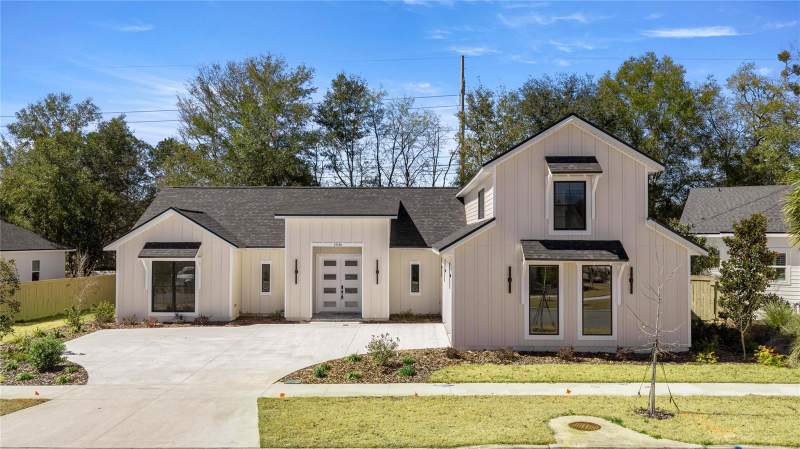 1044 SW 120TH DRIVE home for sale in Glorias Way Homes for Sale: 4 Homes, Median $782K