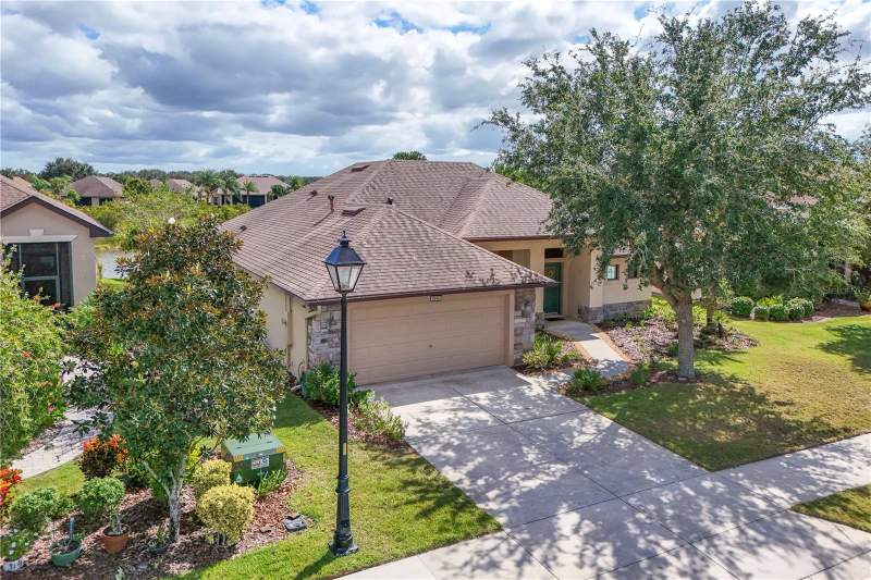 3 bedroom Single Family Residence at 8860 Bridgeport Bay Circle, Lakes Of Mount Dora, Mount Dora — photo 2