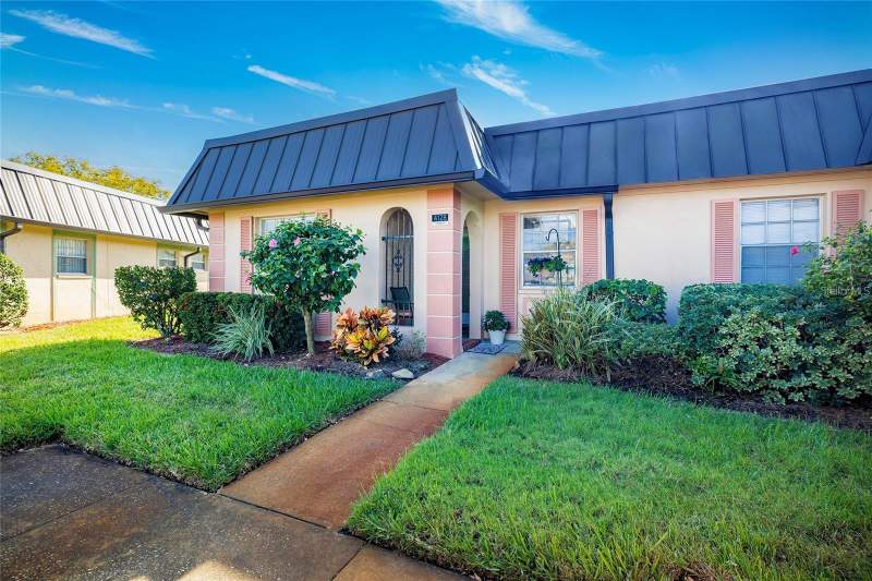 Gardens Beacon Square Condo04AHomes for Sale in New Port Richey, FL