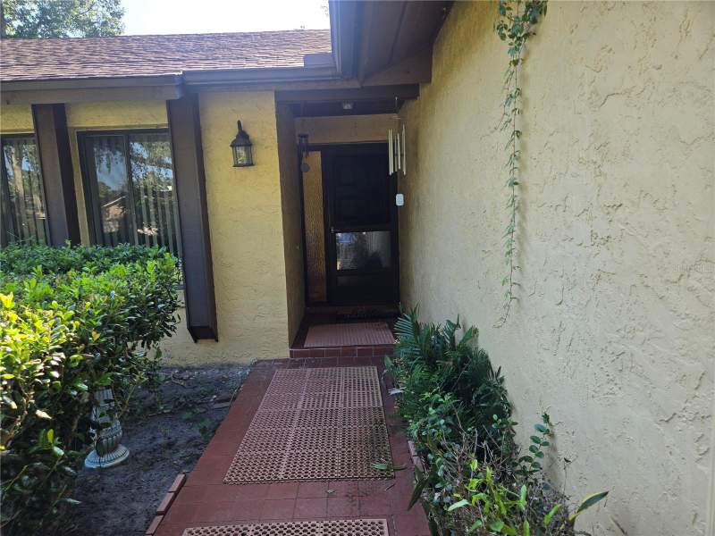4 bedroom Single Family Residence at 827 Rill Drive, River Run Sec 3, Altamonte Springs — photo 3