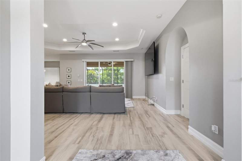 3 bedroom Single Family Residence at 219 NW 12th Lane, Cape Coral, Cape Coral — photo 4