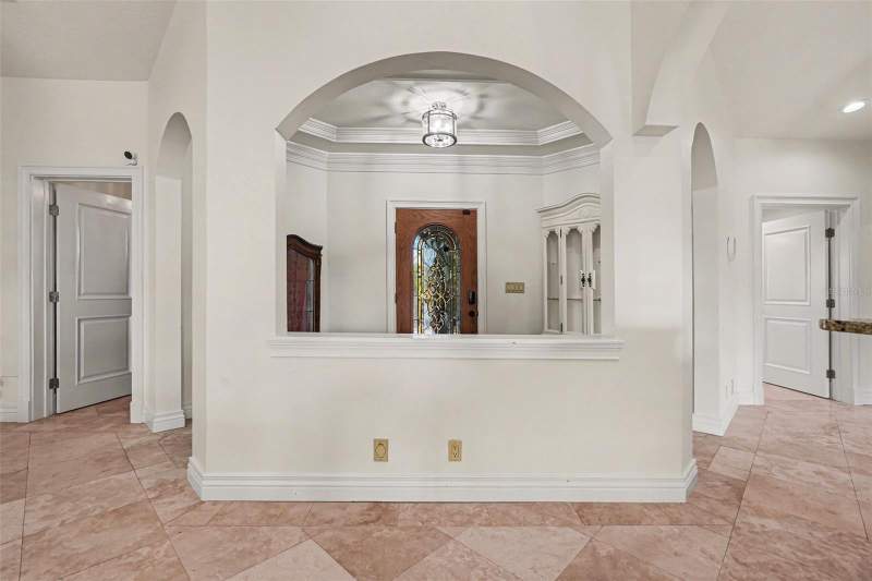 3 bedroom Single Family Residence at 840 3rd Avenue, Sands Point, Tierra Verde — photo 4
