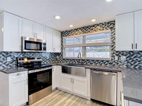 7010 Cobblewood Court, Tampa FL - photo 20 of 73