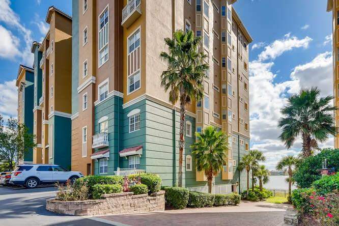 8749 THE ESPLANADE #32 home for sale in Vizcaya Heights Codominium