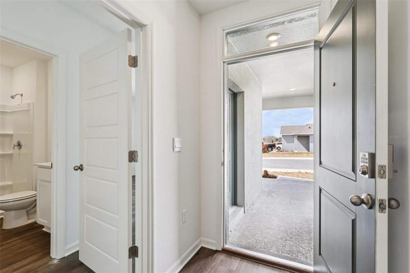 4 bedroom Single Family Residence at 1799 Grandiose Drive, Hamilton Bluff Subdivision Phases 1 & 2, Lake Hamilton — photo 2