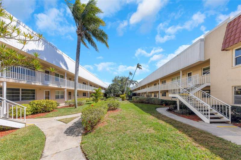 2 bedroom Condominium at 10032 65th Avenue #9, Long Bayou, St Petersburg — photo 2